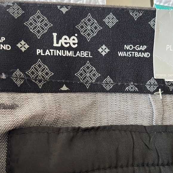 NWT size 16 petite pants - Picture 5 of 6